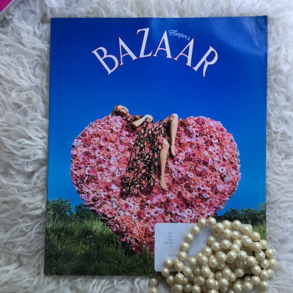 • F R E E • NEW • 4 Issues HARPER’S BAZAAR ELLE MAGAZINE Rihanna Angelina &  JLo - Picture 14 of 16